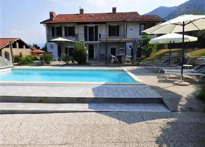 Near Maggiore Pool Semesterbostad *