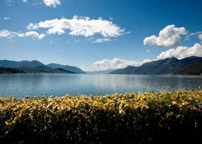 Near Maggiore Pool Porto Valtravaglia