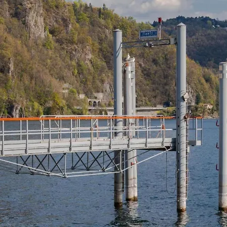 Near Maggiore Pool * 포르토 발트라바글리아