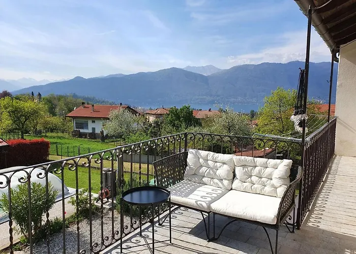 Near Maggiore Pool 포르토 발트라바글리아