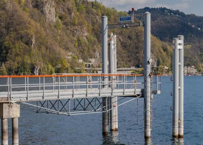 Near Maggiore Pool * 포르토 발트라바글리아